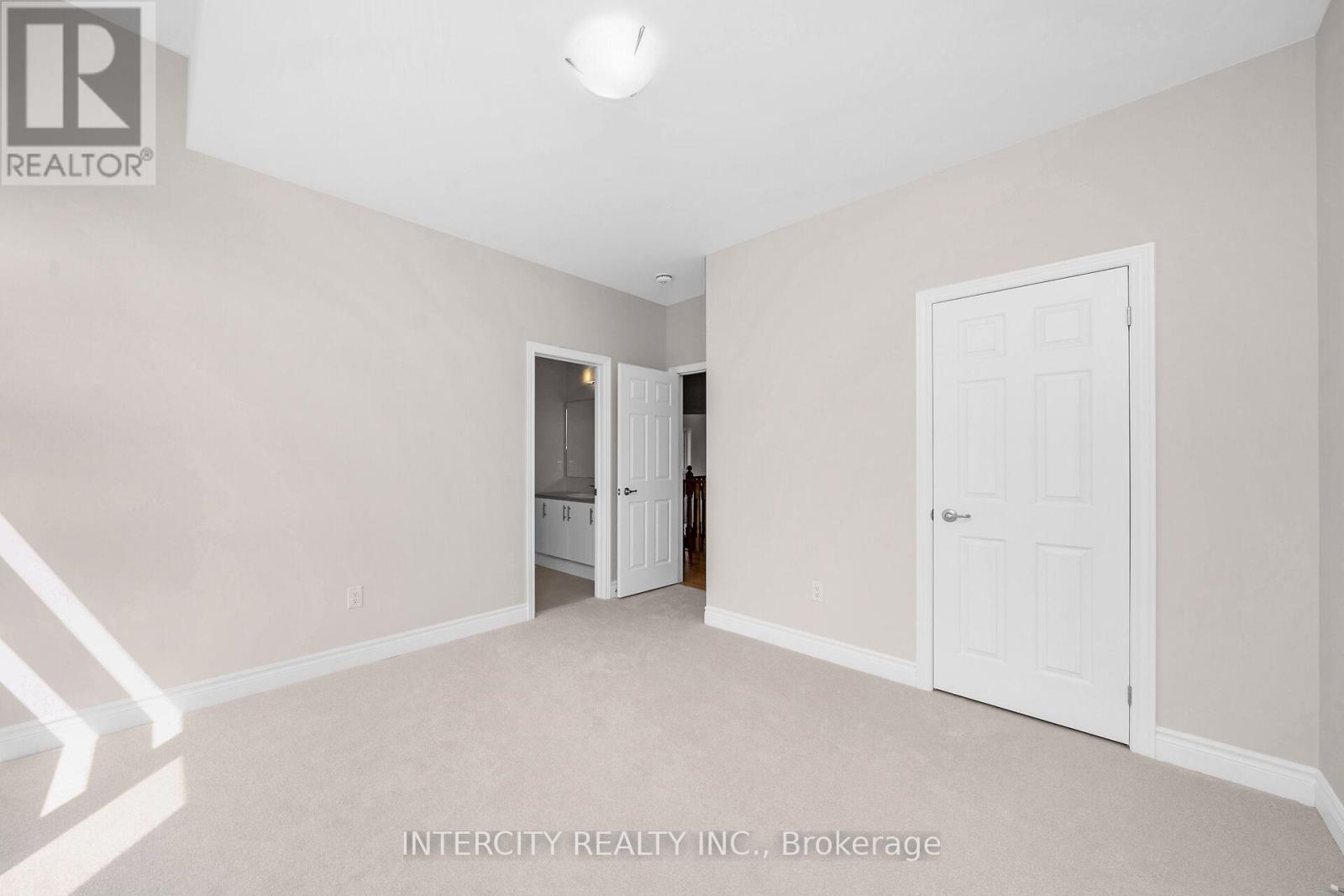 9 KEYWORTH CRESCENT - 24