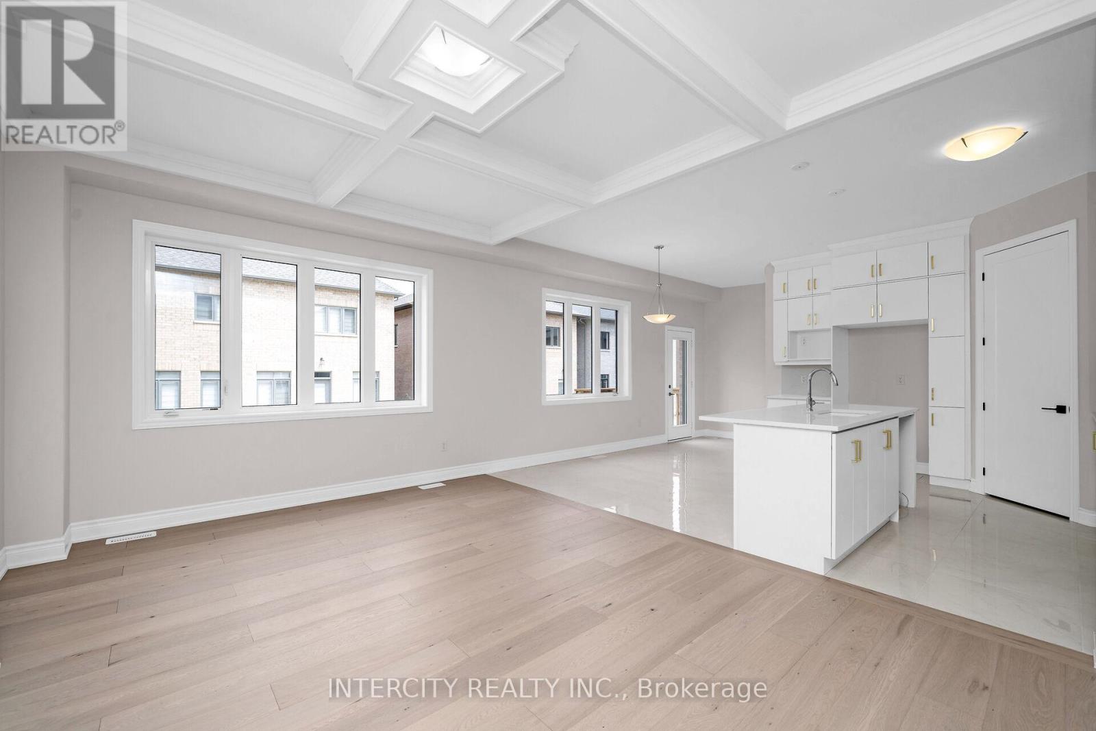 15 KEYWORTH CRESCENT - 6