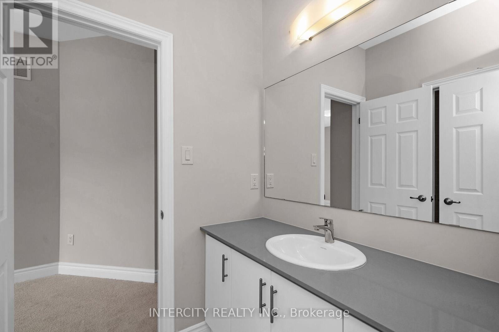 9 KEYWORTH CRESCENT - 25