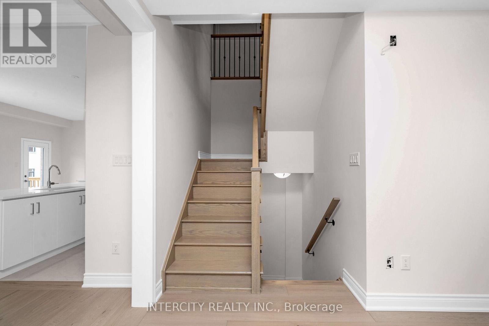 15 KEYWORTH CRESCENT - 15