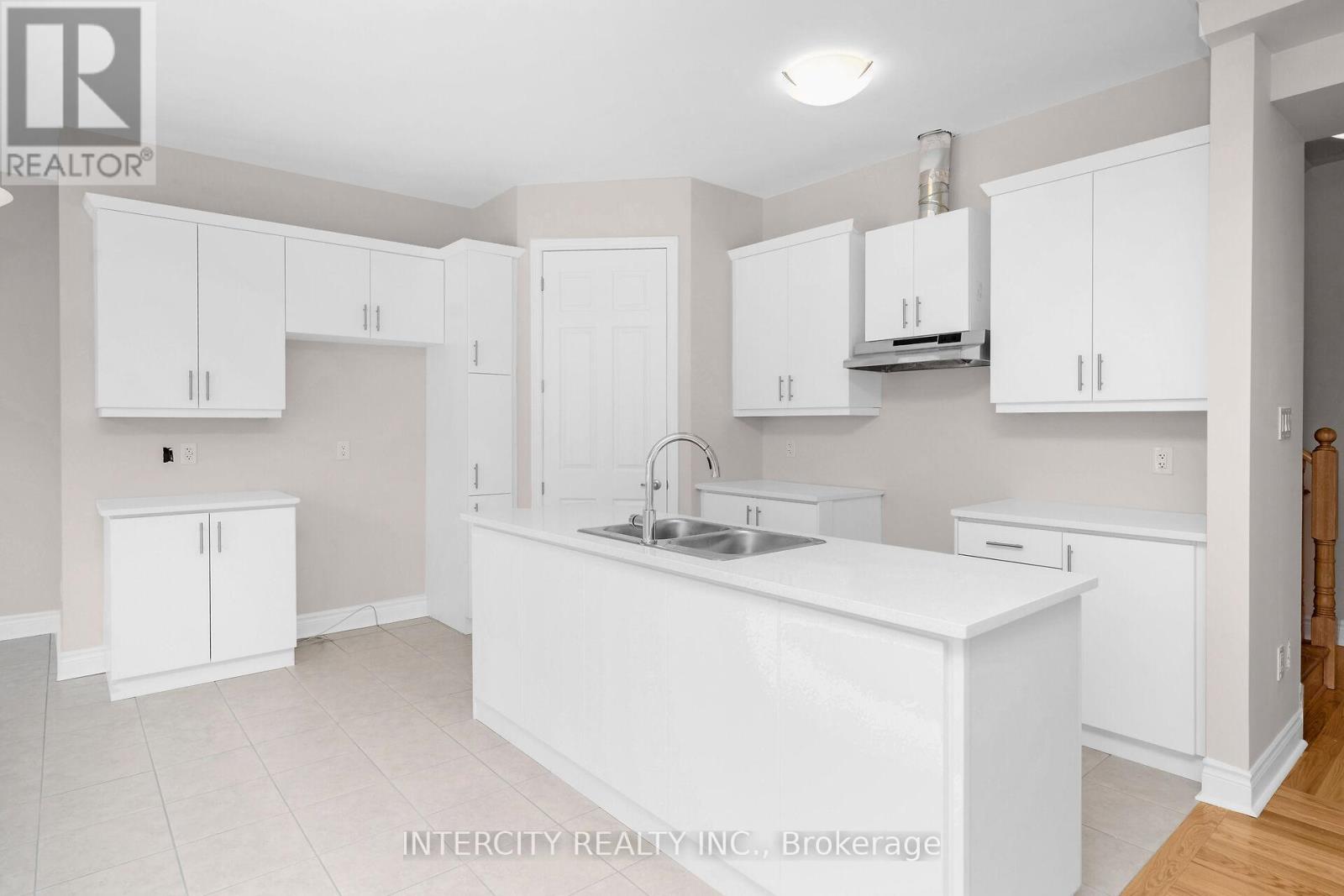 9 KEYWORTH CRESCENT - 8