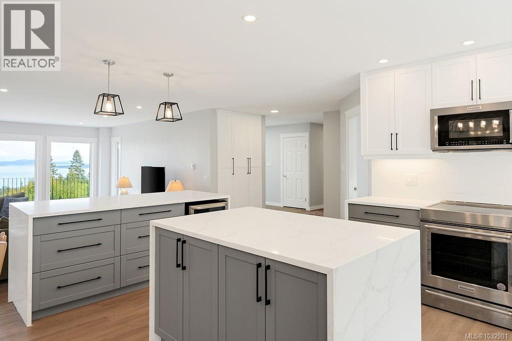 8870 Forest Park Dr - 33