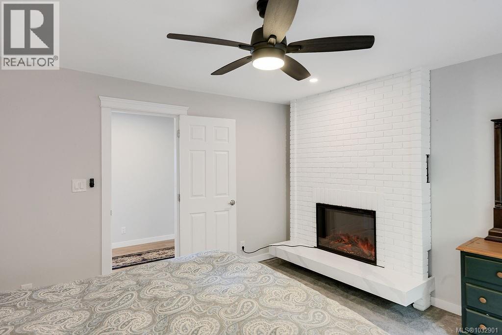 8870 Forest Park Dr - 54