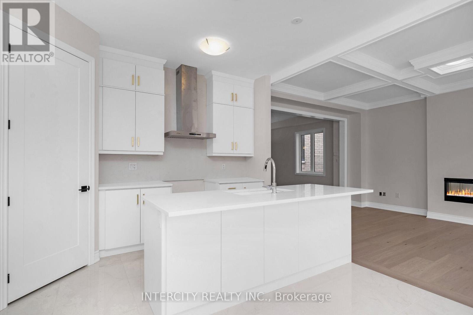 15 KEYWORTH CRESCENT - 9