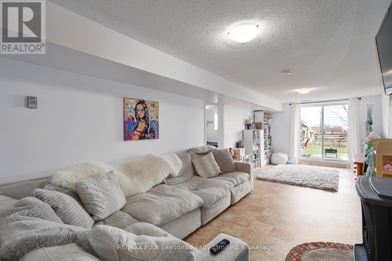 13 CLUGSTON DRIVE - 27