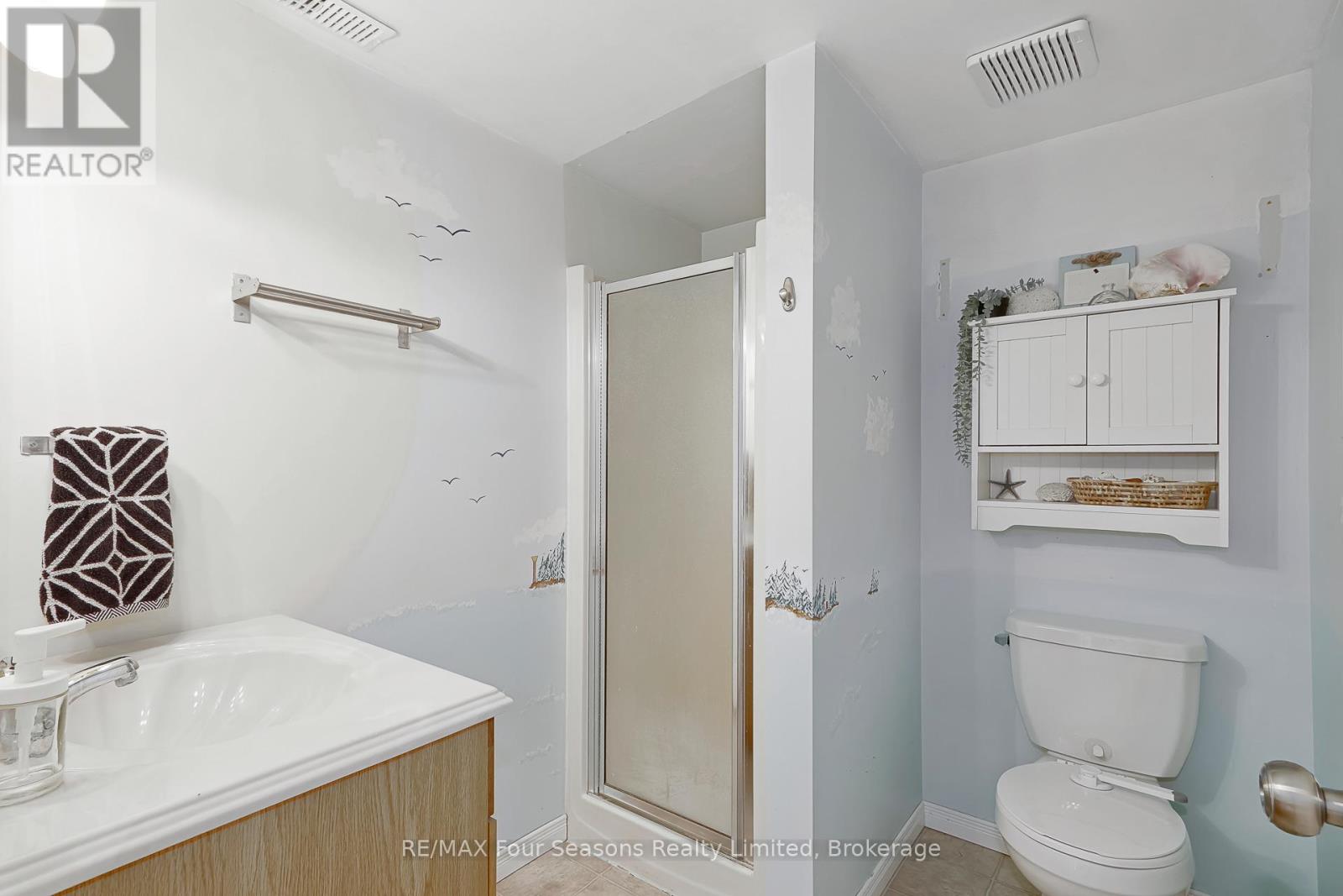 13 CLUGSTON DRIVE - 33