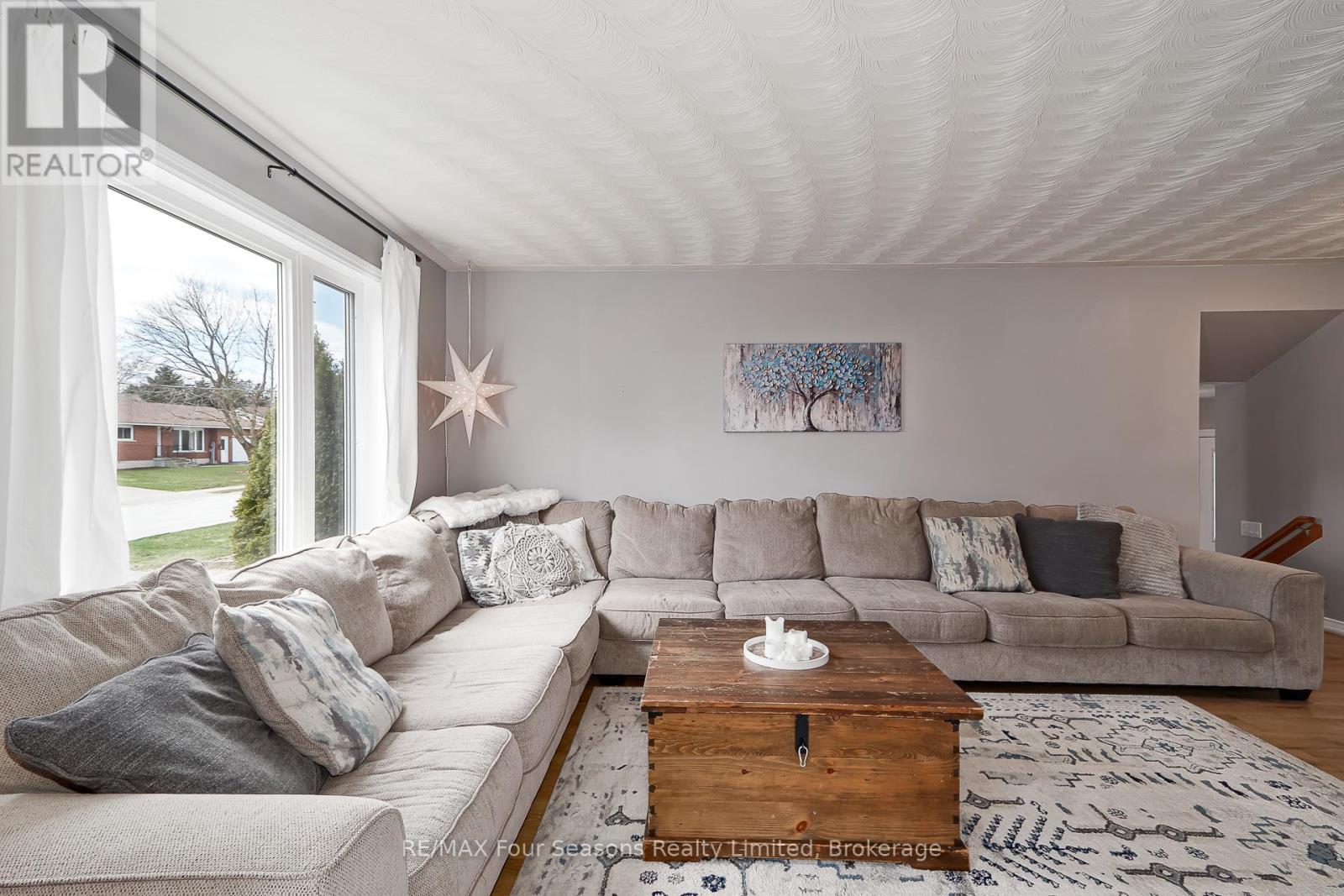 13 CLUGSTON DRIVE - 8