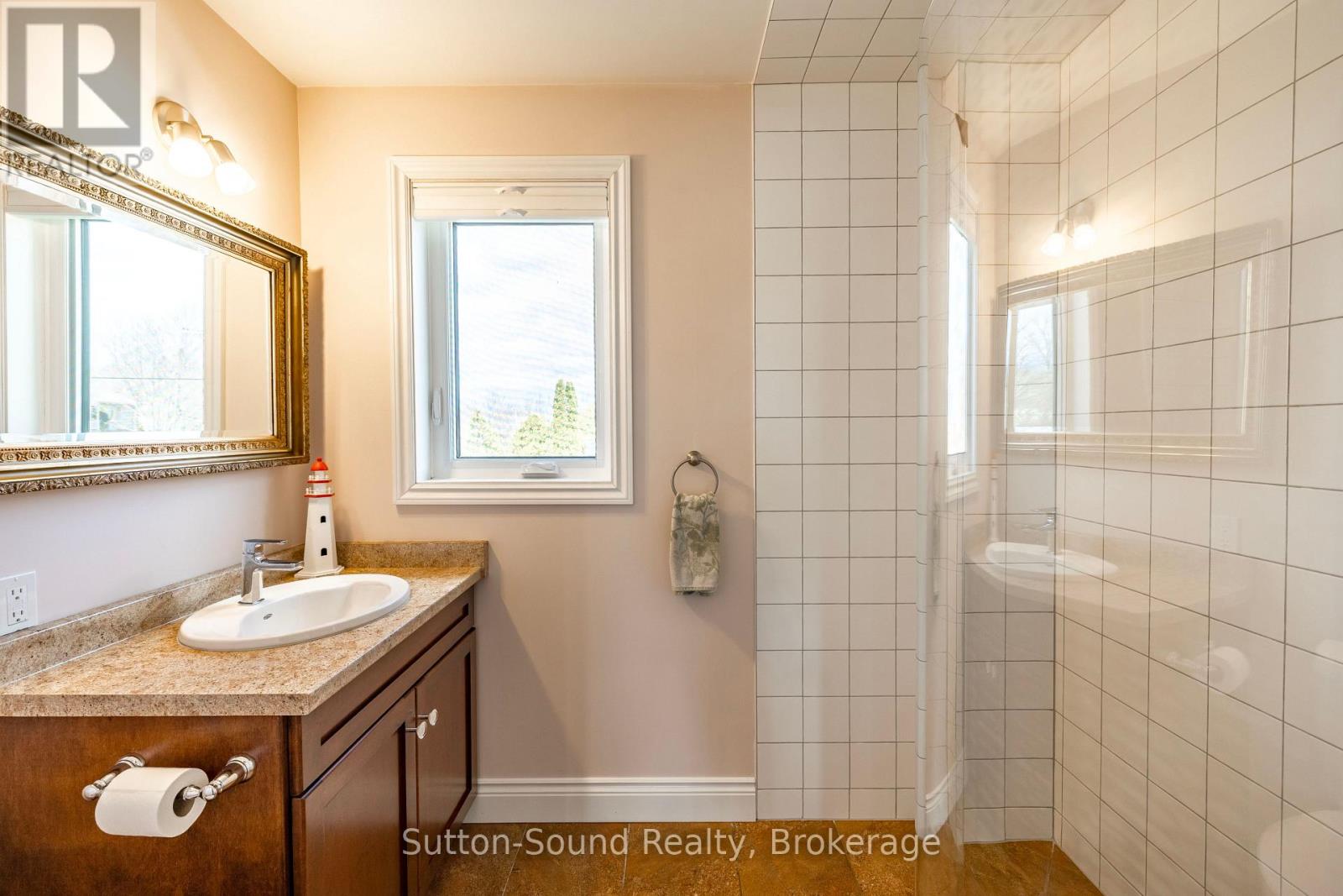 501483 GREY ROAD 1 ROAD - 33