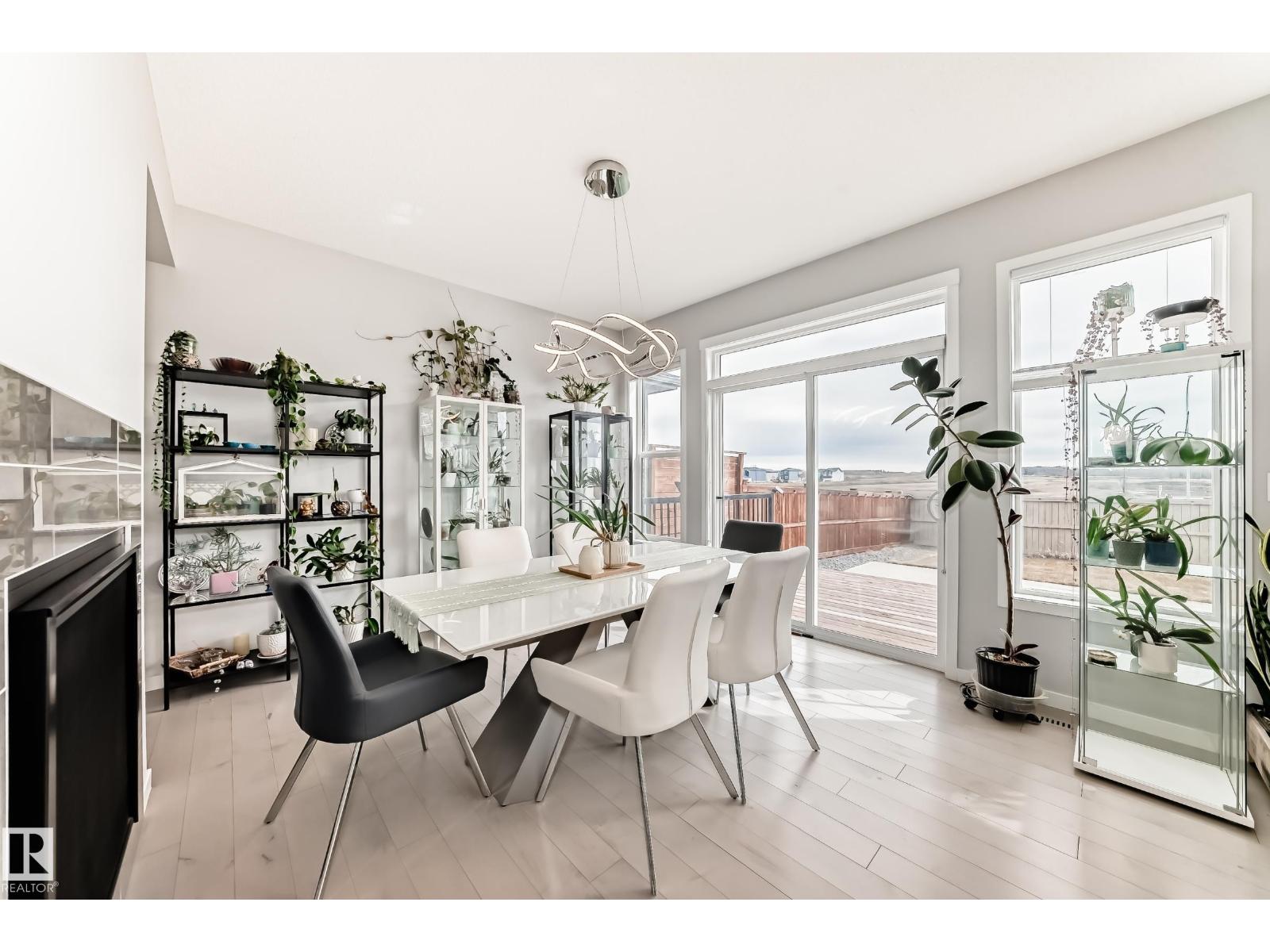 2043 51 ST SW - 11