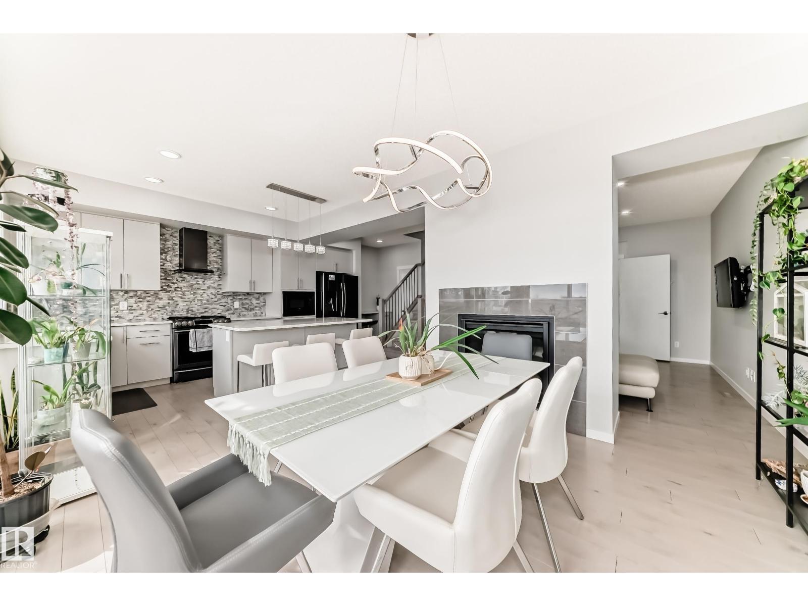 2043 51 ST SW - 13