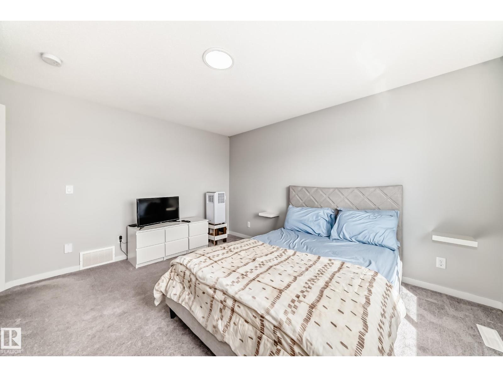 2043 51 ST SW - 24