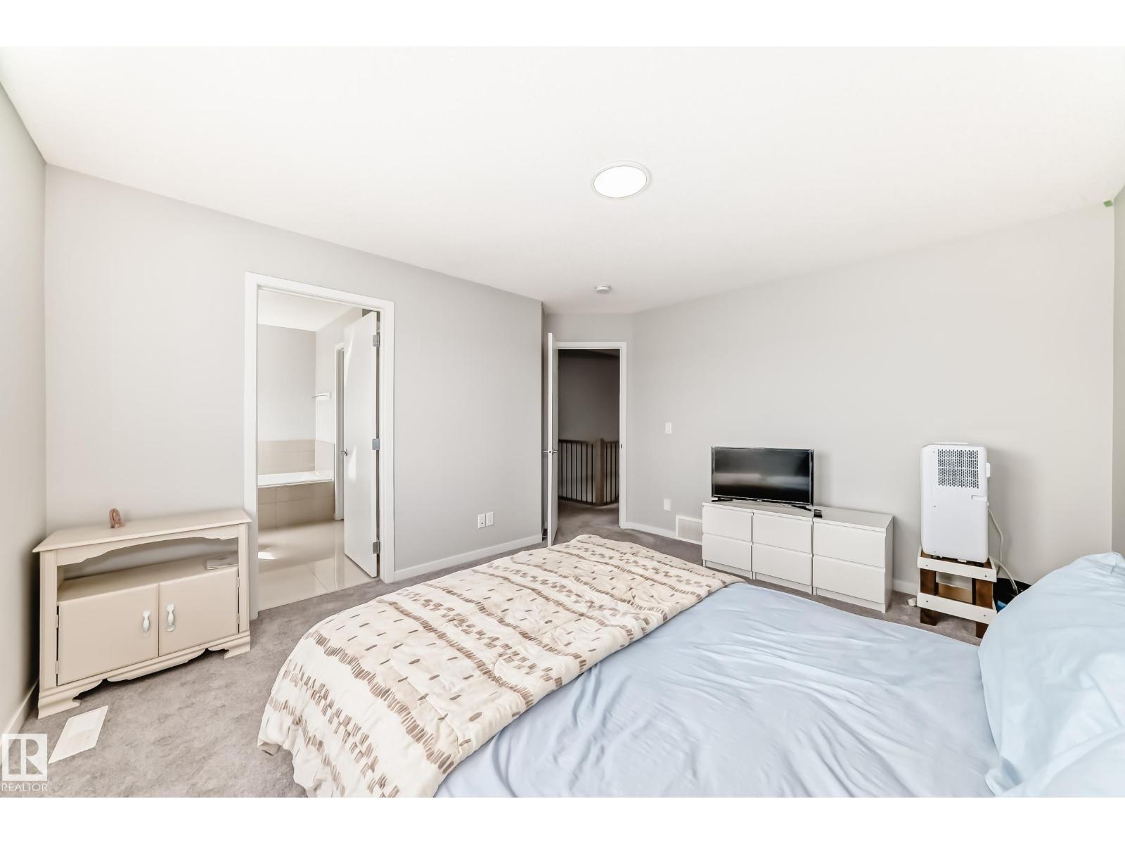 2043 51 ST SW - 25