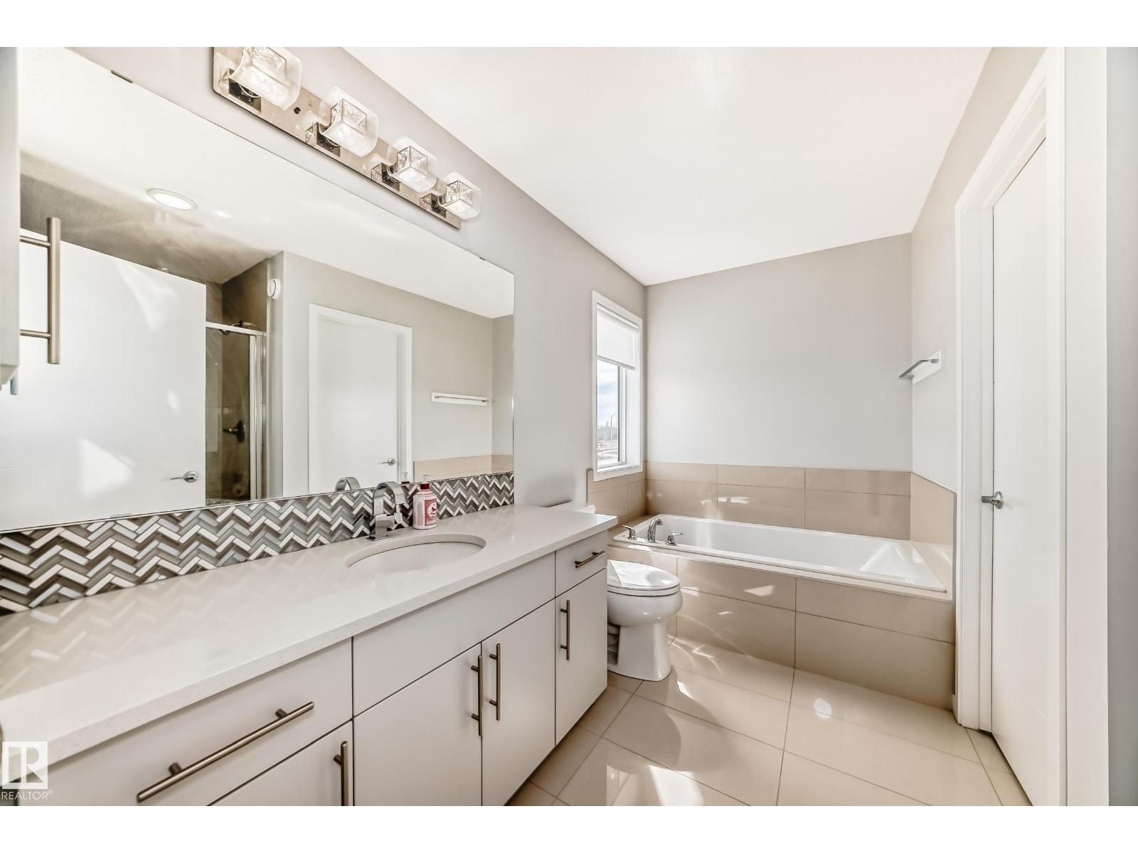 2043 51 ST SW - 28