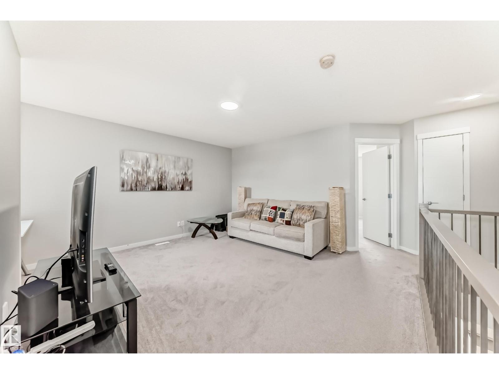 2043 51 ST SW - 37