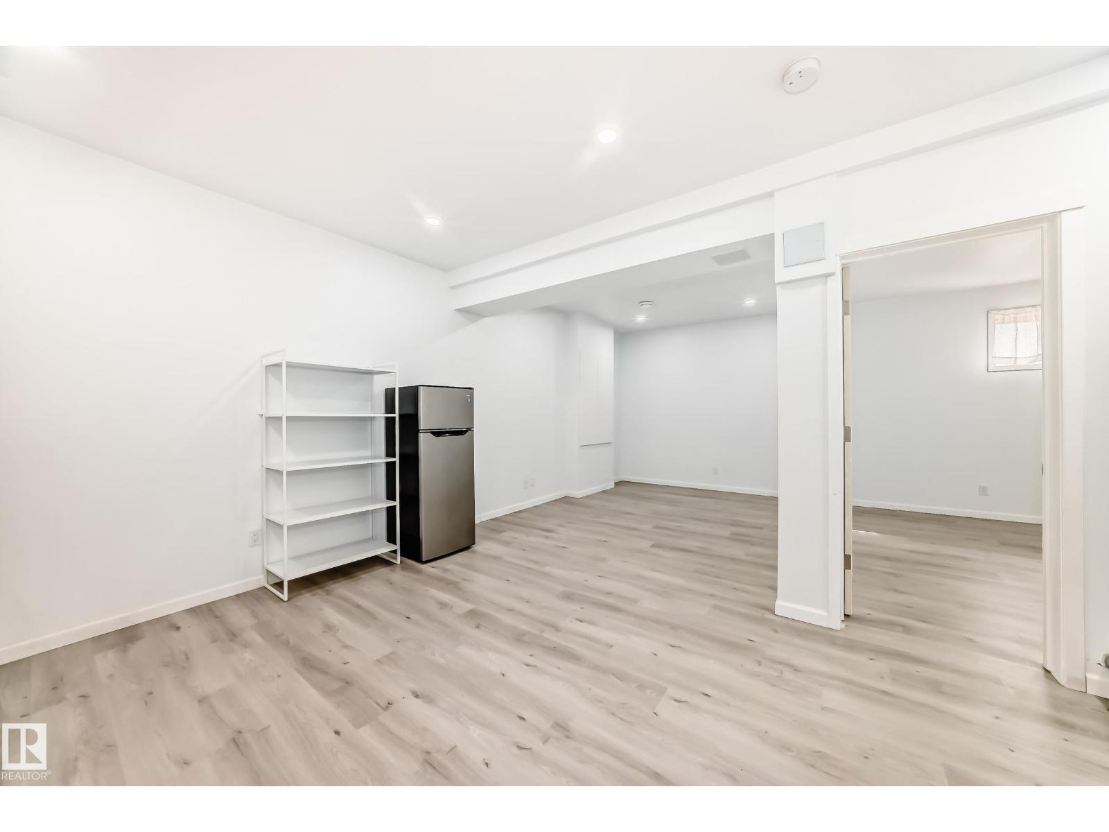2043 51 ST SW - 42