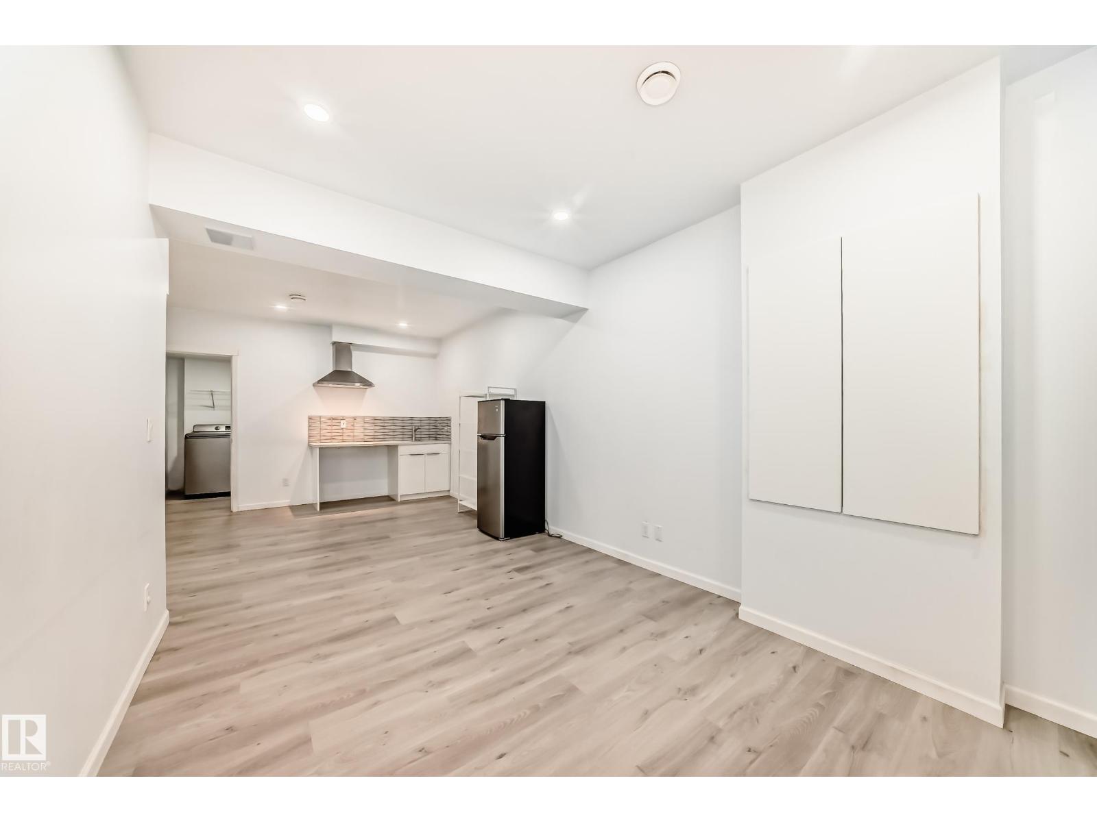 2043 51 ST SW - 45