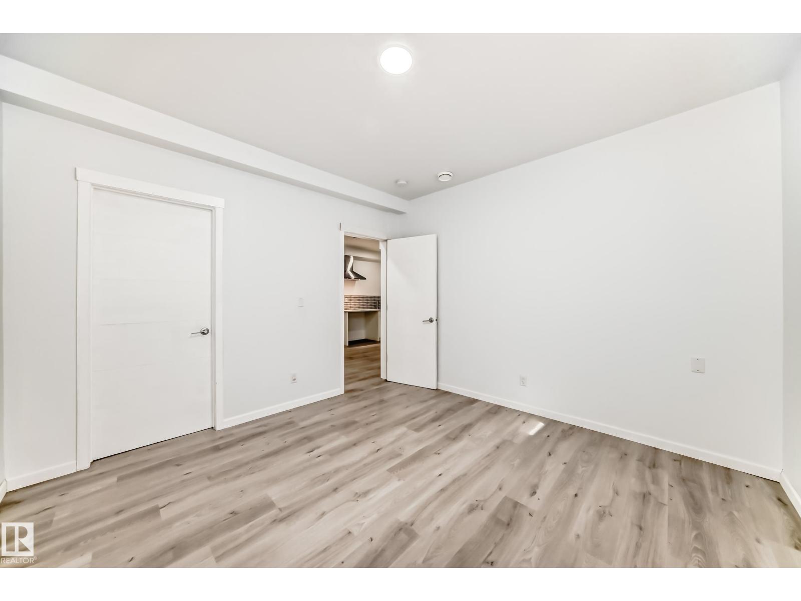 2043 51 ST SW - 47