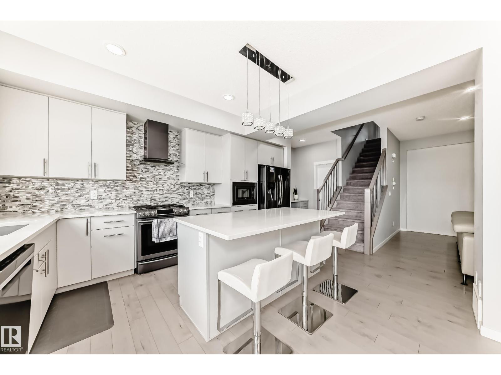2043 51 ST SW - 6