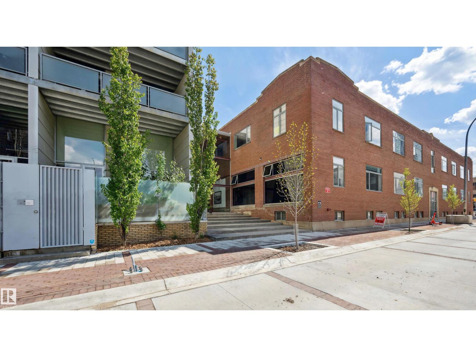 #111 10309 107 ST NW, Edmonton