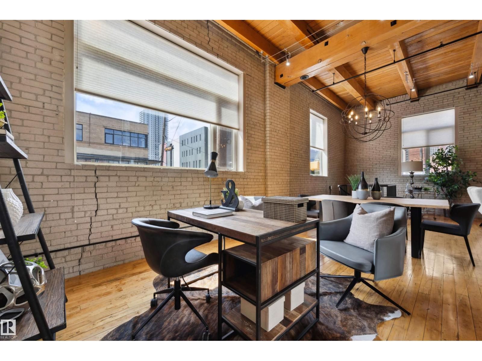 #111 10309 107 ST NW, Edmonton