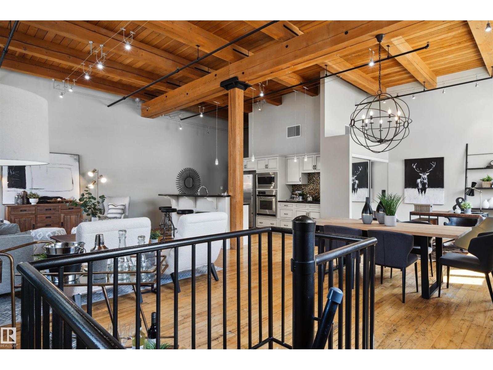 #111 10309 107 ST NW, Edmonton