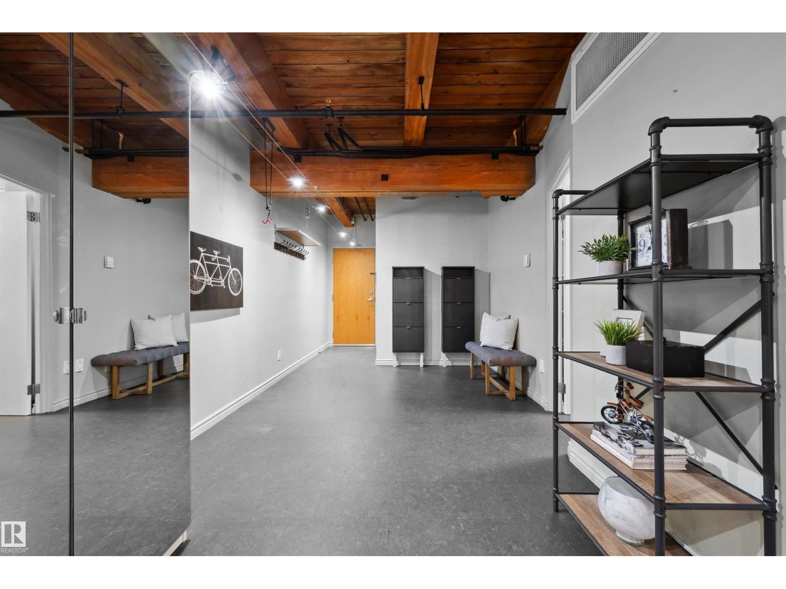 #111 10309 107 ST NW, Edmonton