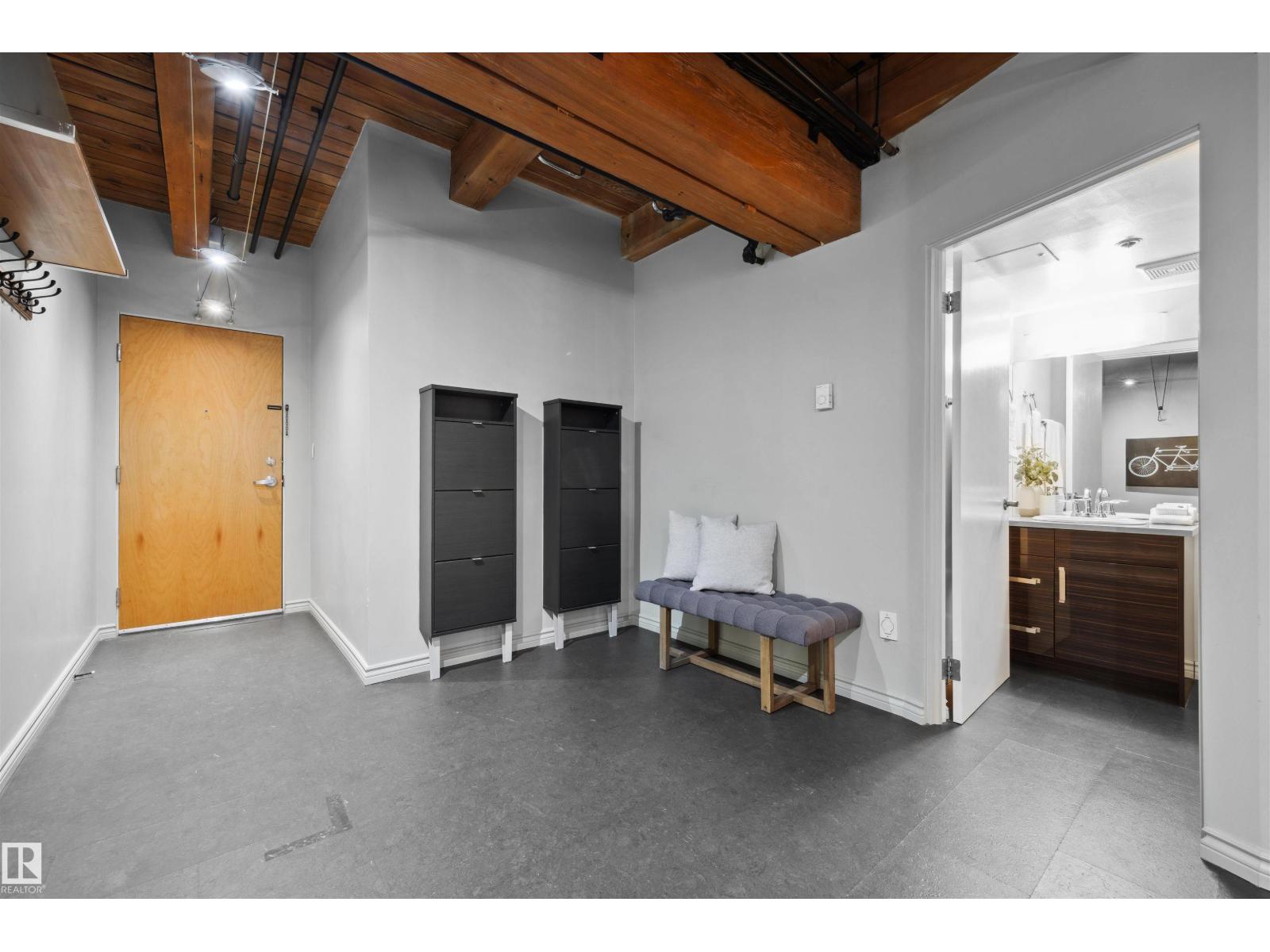 #111 10309 107 ST NW, Edmonton