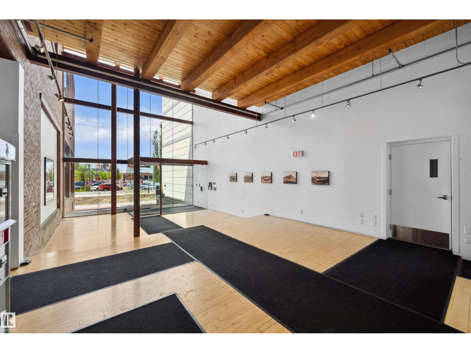 #111 10309 107 ST NW, Edmonton