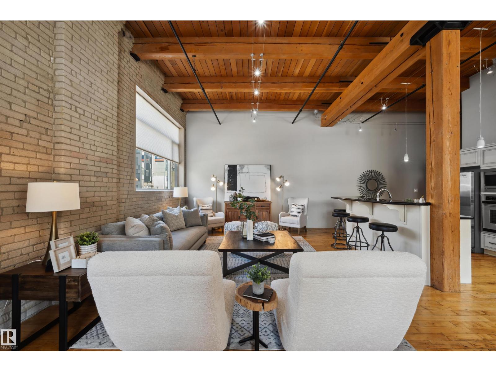 #111 10309 107 ST NW - 7