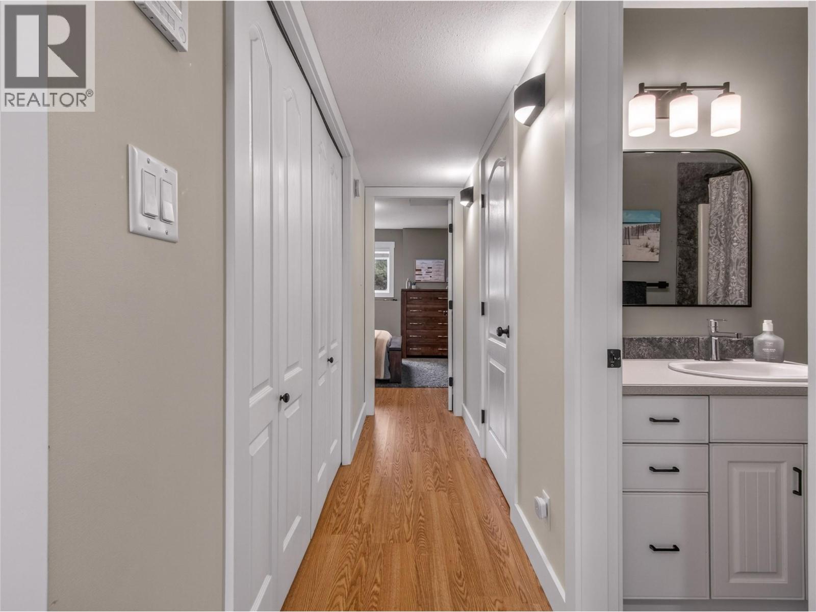 2330 Naramata Road - 40