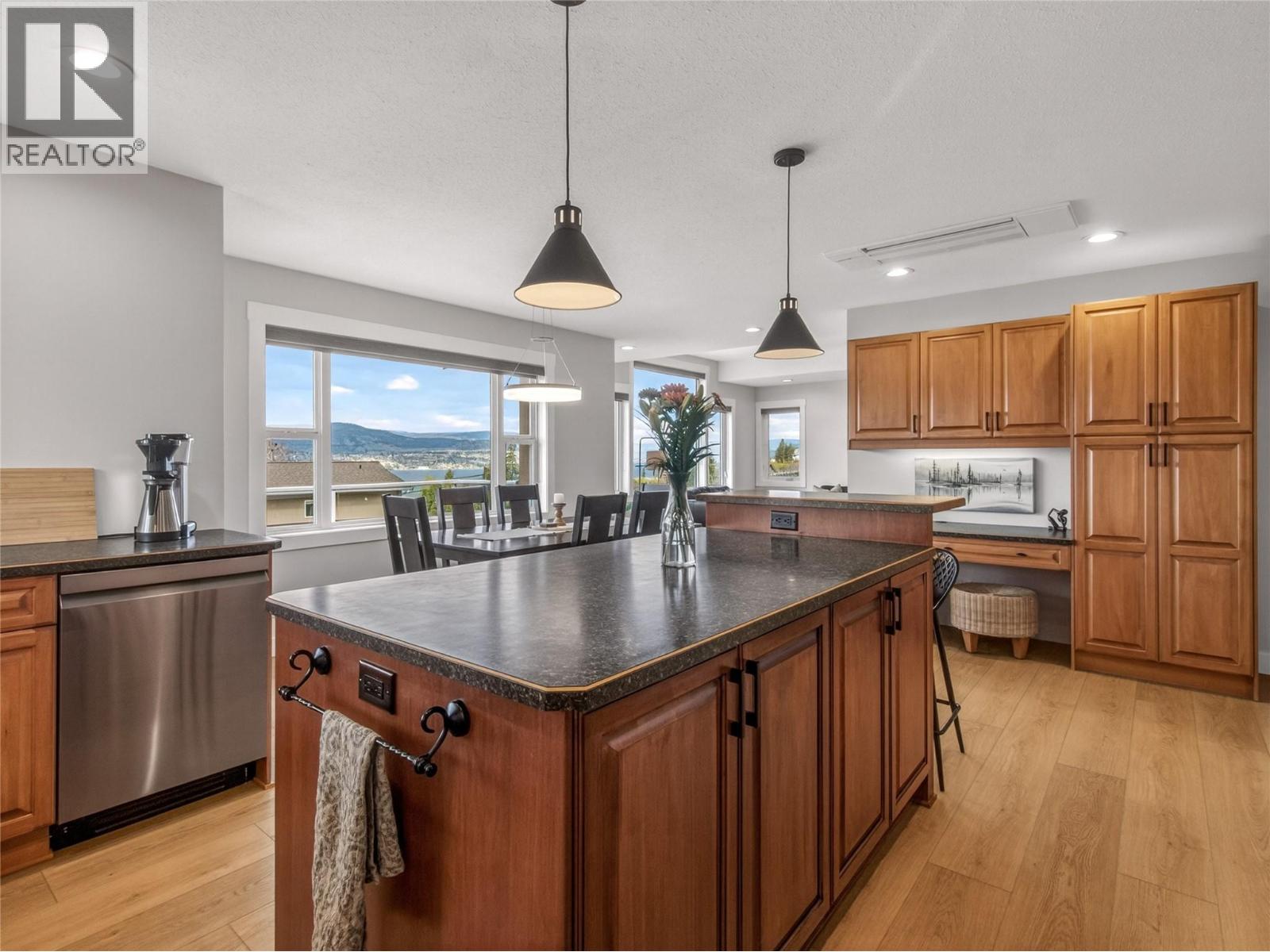 2330 Naramata Road - 9