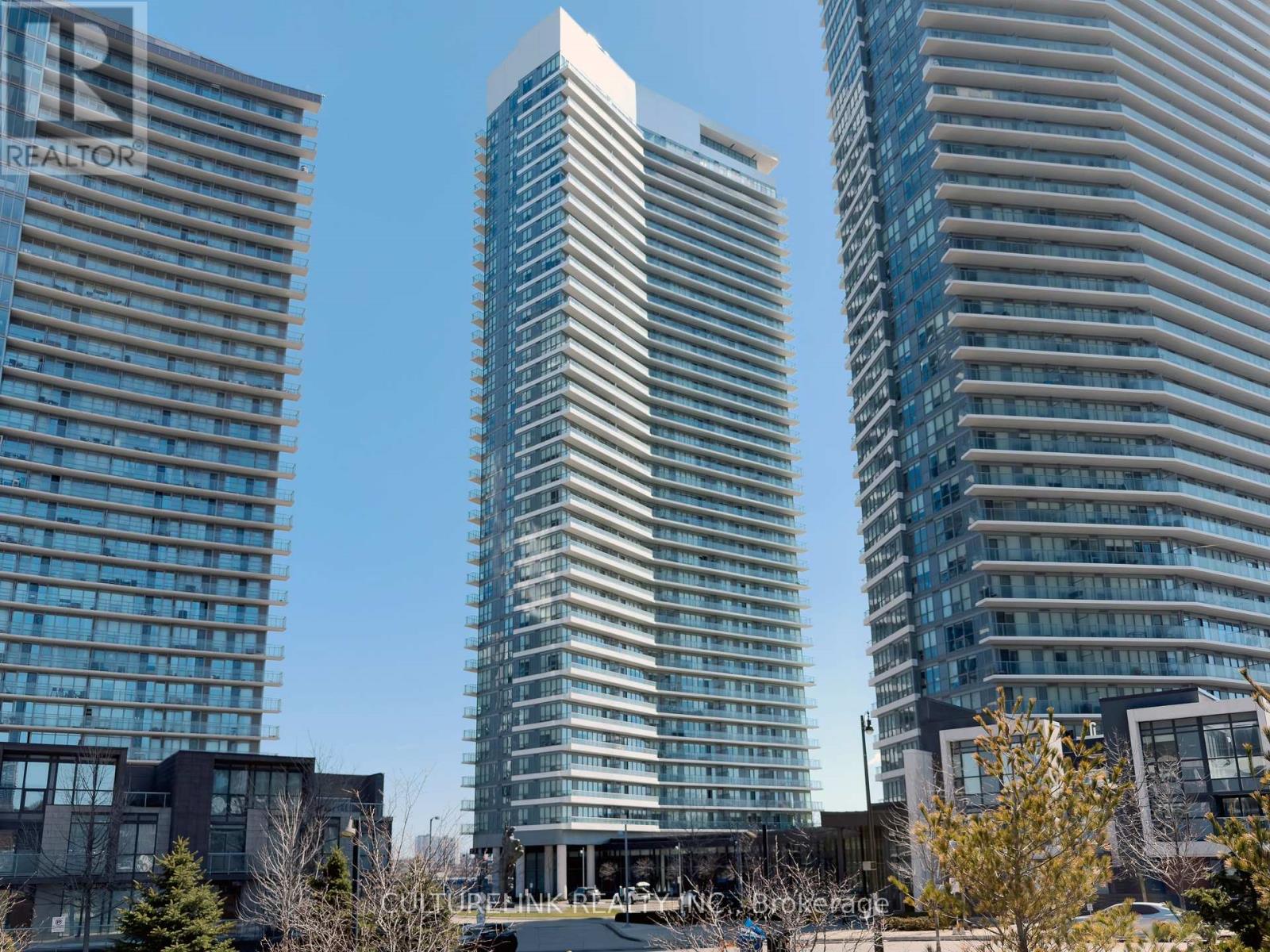 #2008 117 MCMAHON DRIVE - 1