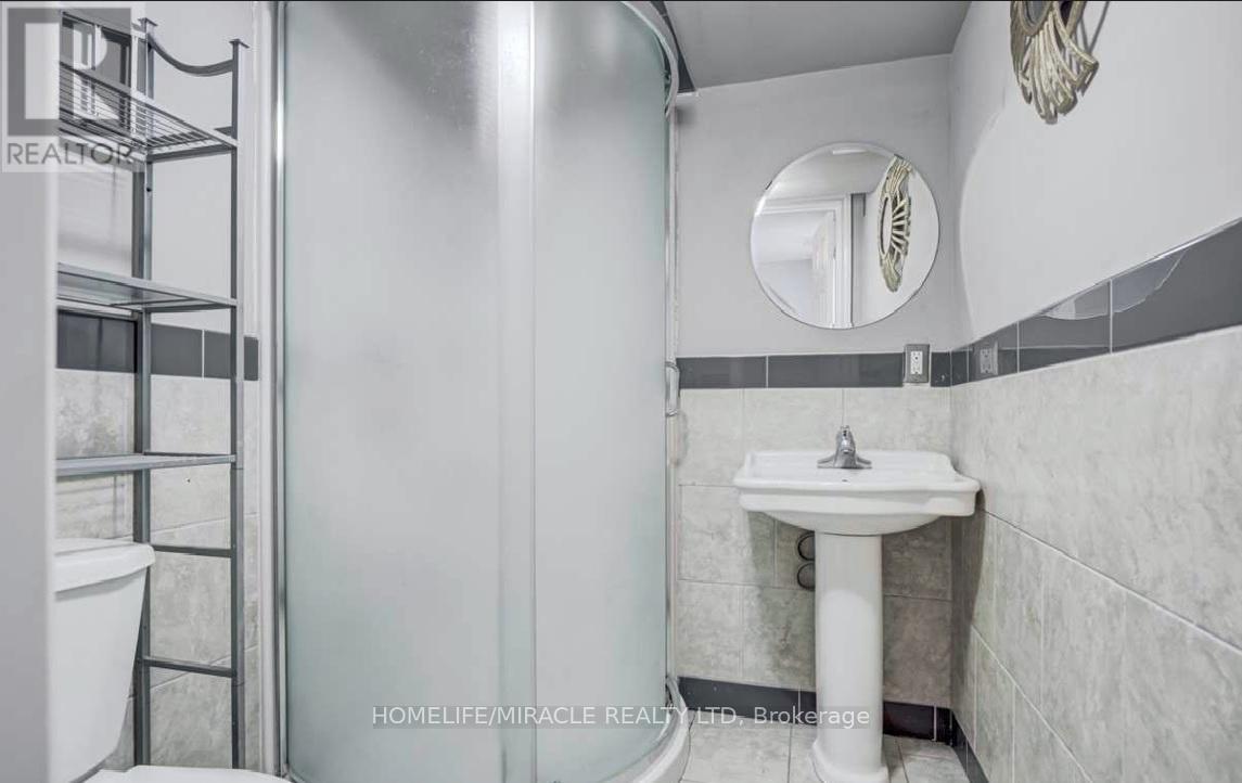 #12 4200 KINGSTON ROAD - 16