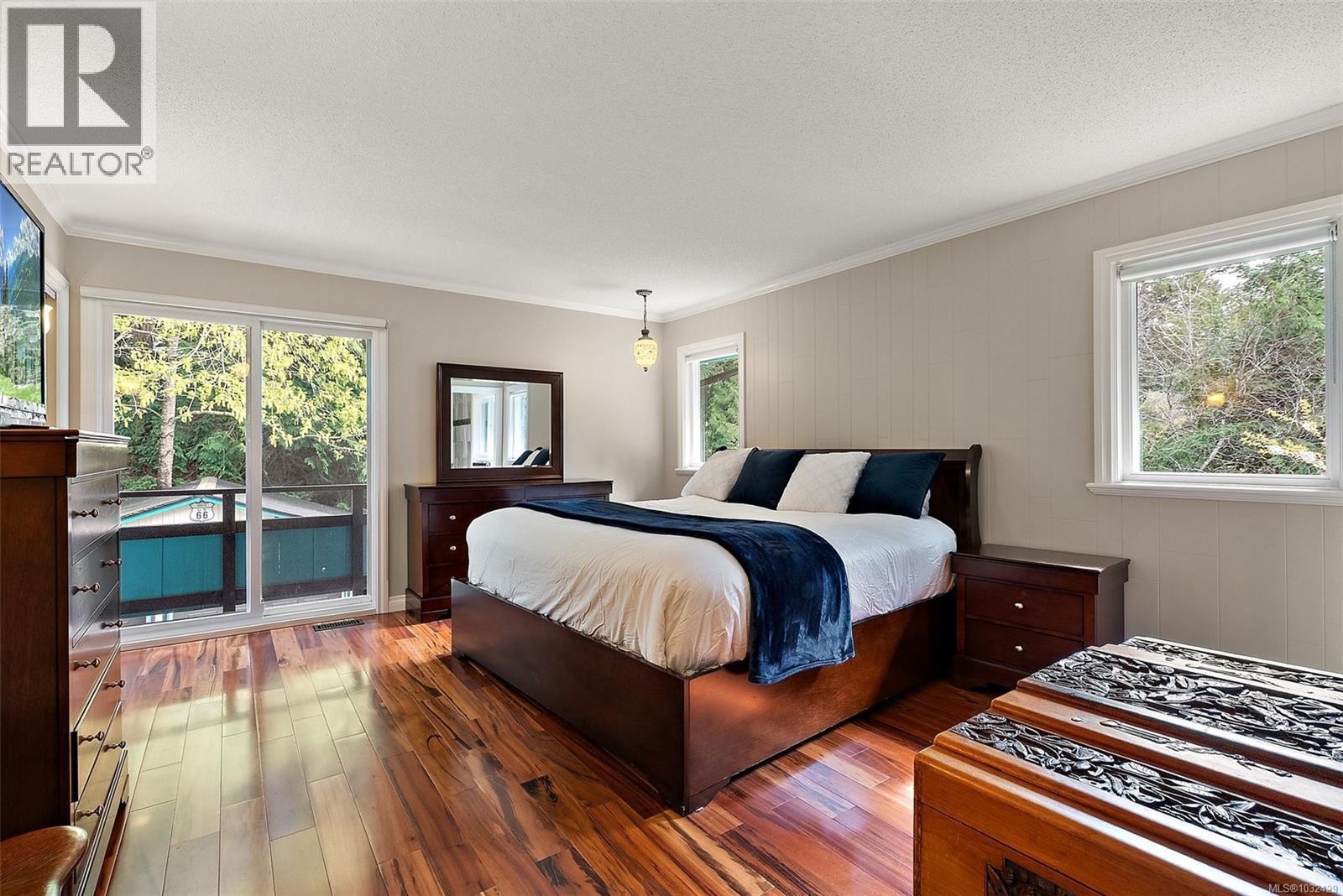 1074 Glen Forest Way, Metchosin
