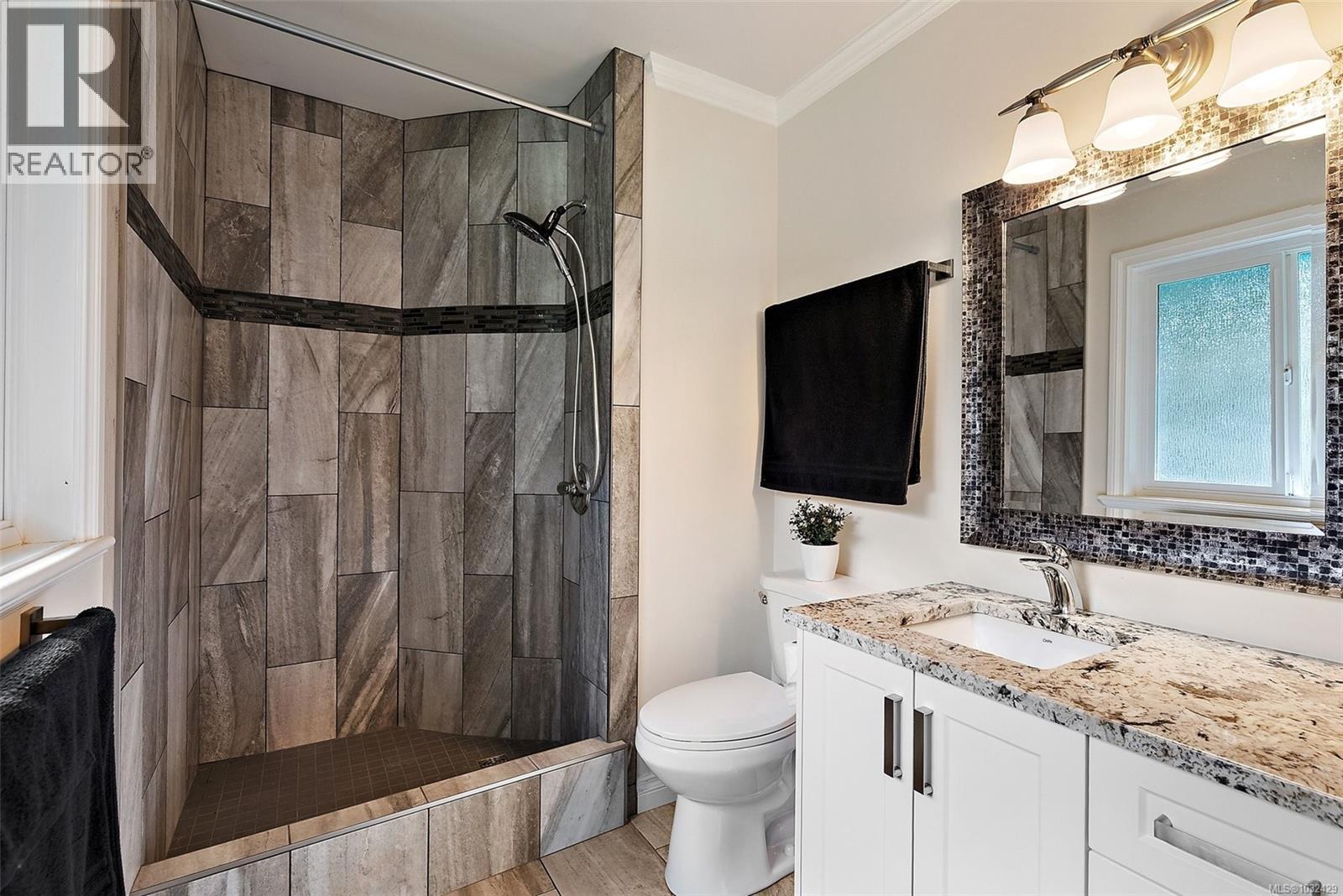 1074 Glen Forest Way, Metchosin