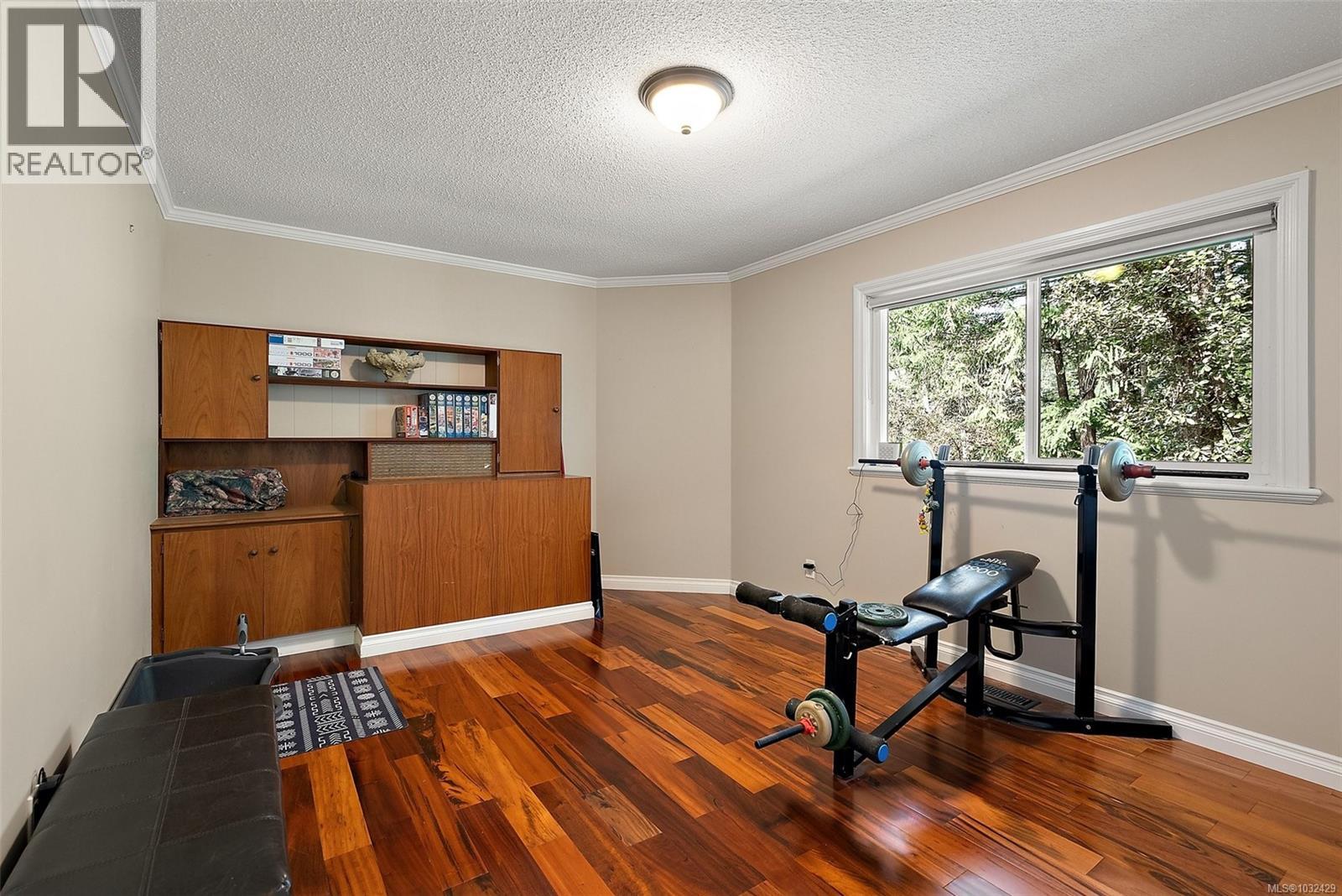 1074 Glen Forest Way, Metchosin