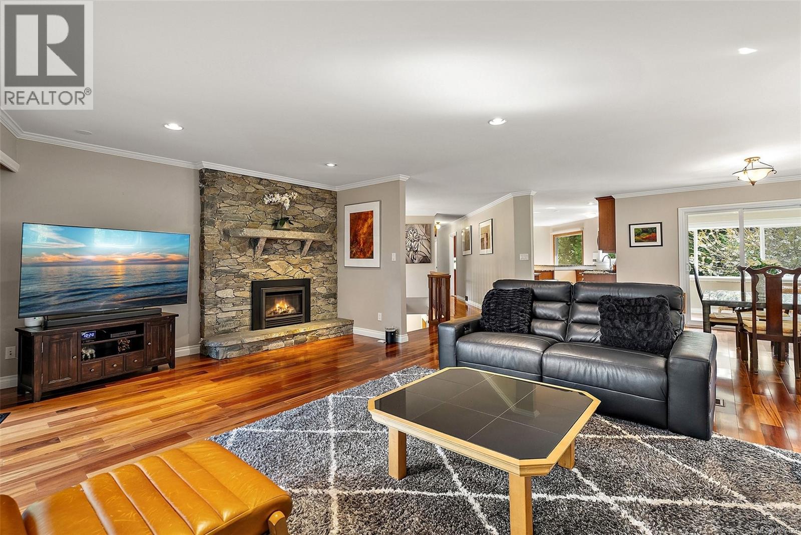 1074 Glen Forest Way, Metchosin
