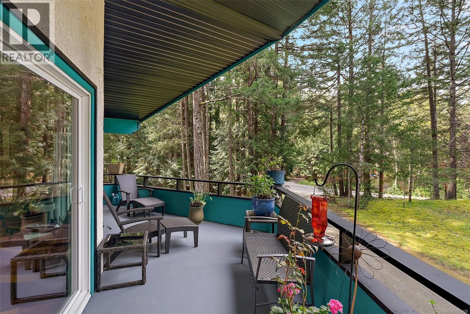 1074 Glen Forest Way, Metchosin