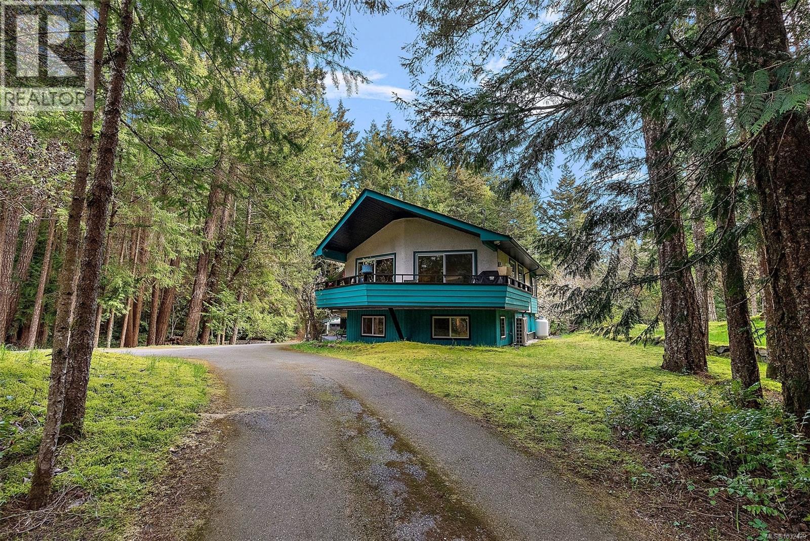 1074 Glen Forest Way, Metchosin