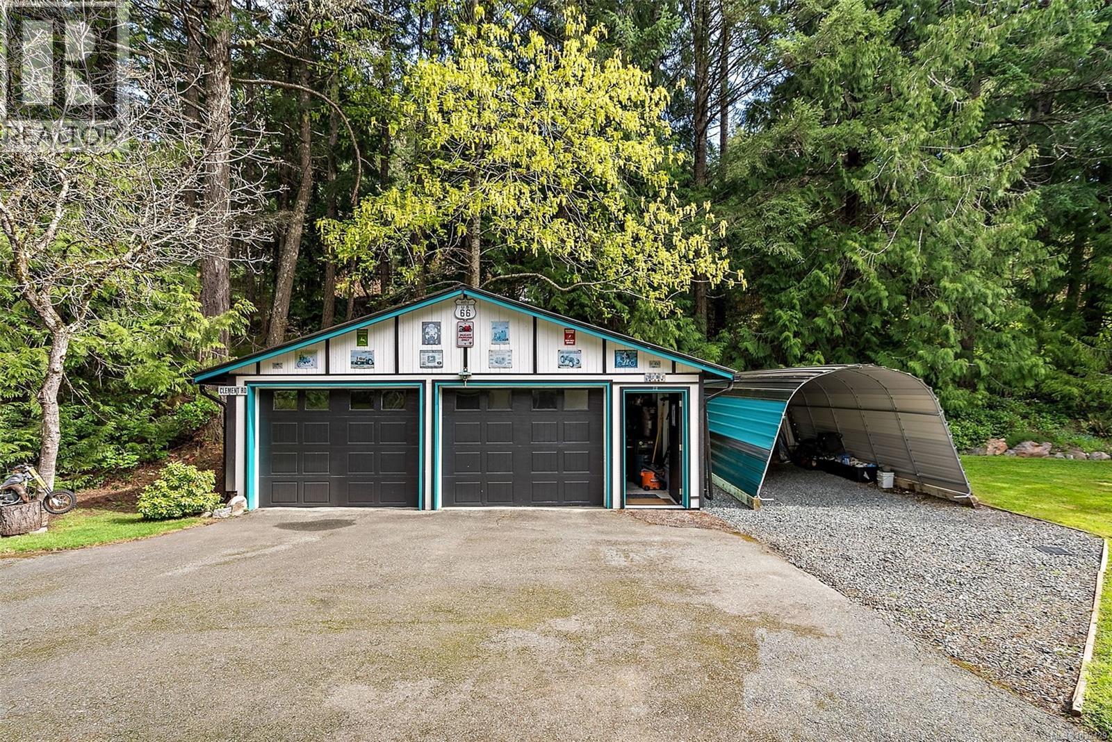 1074 Glen Forest Way, Metchosin