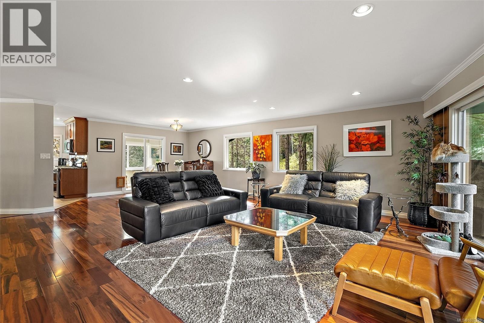 1074 Glen Forest Way, Metchosin