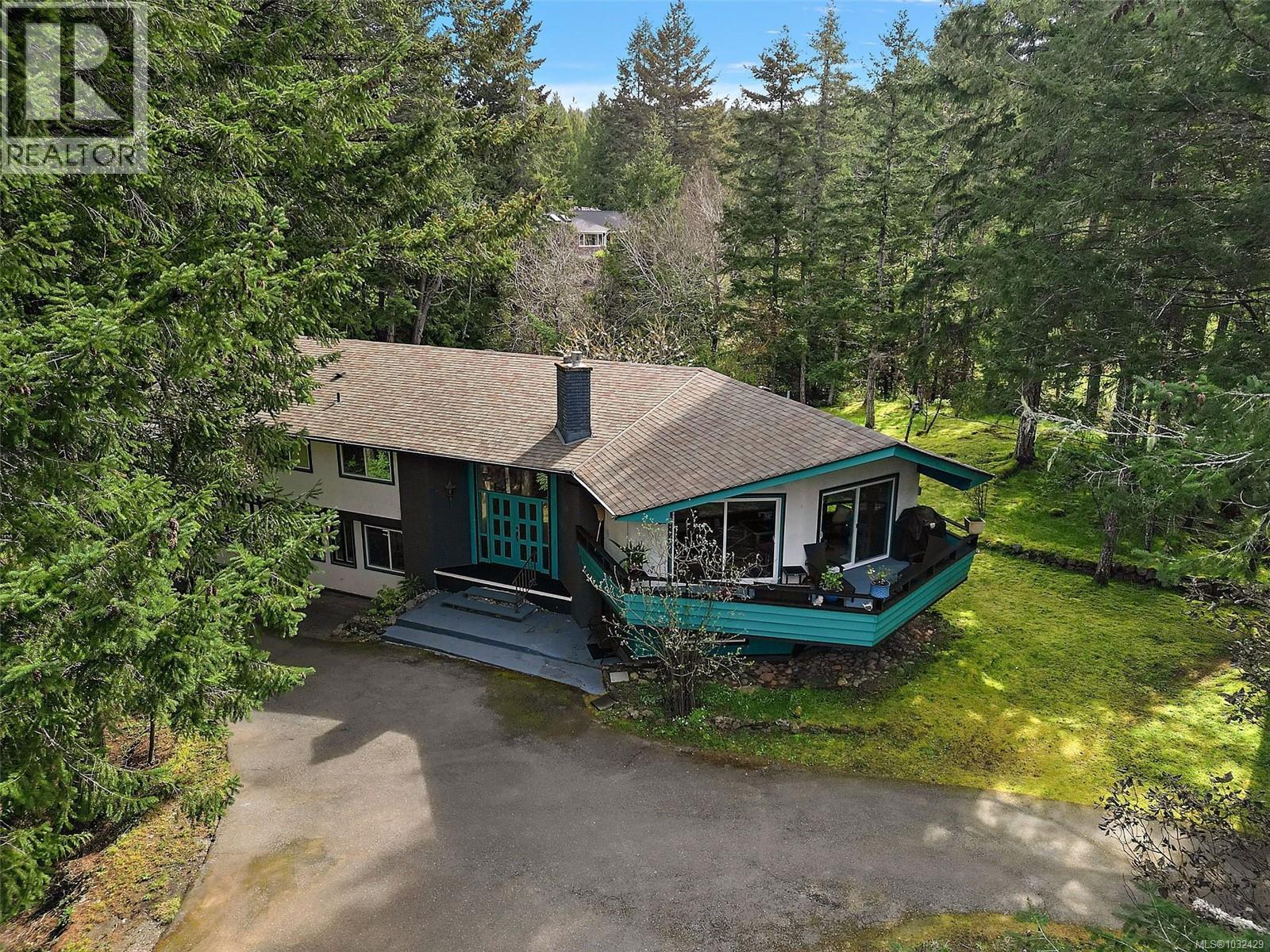 1074 Glen Forest Way, Metchosin