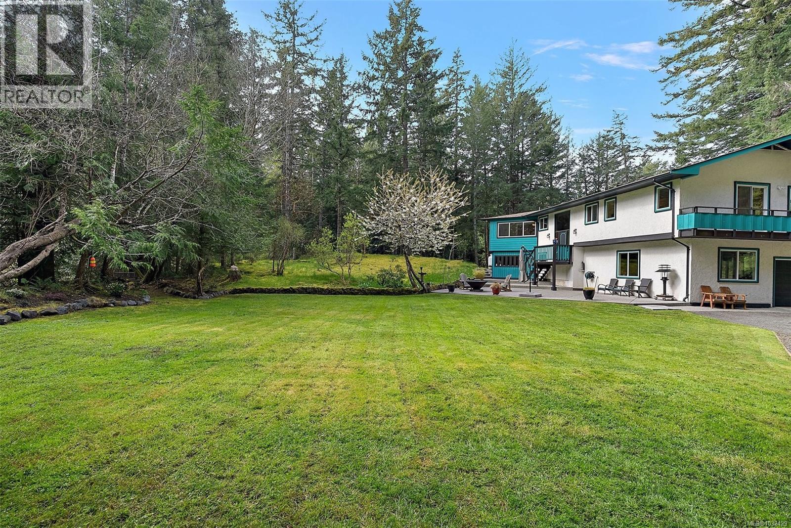 1074 Glen Forest Way, Metchosin