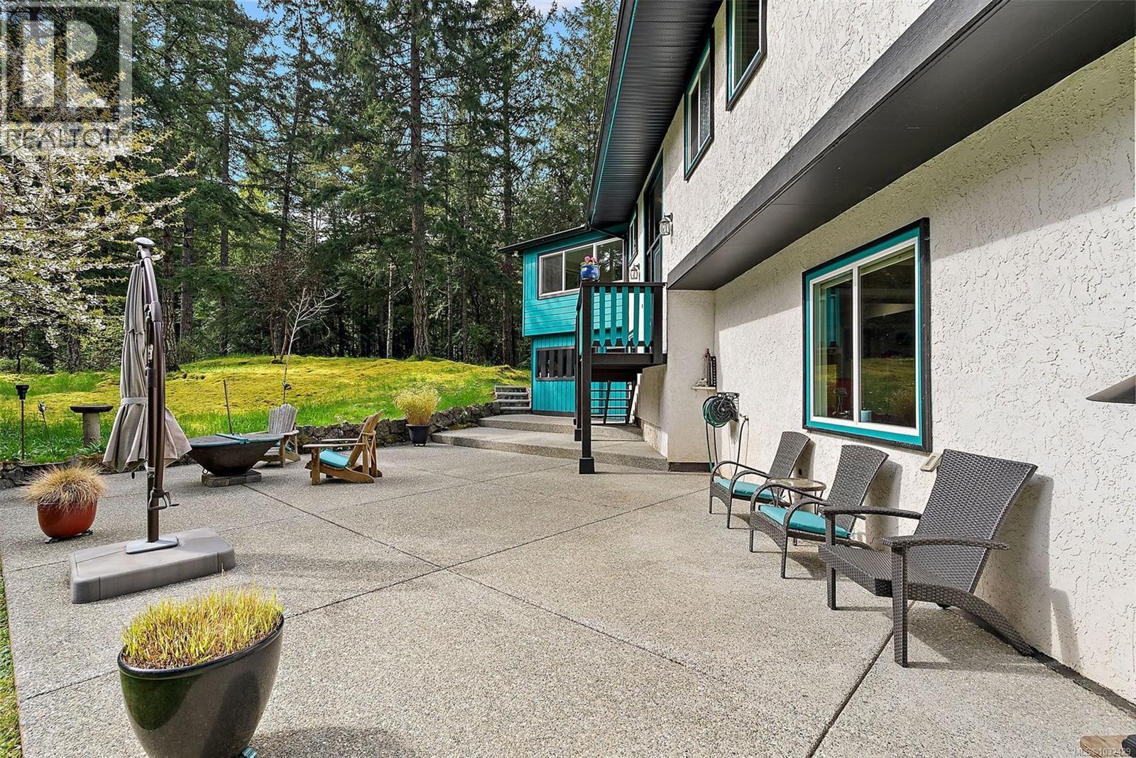 1074 Glen Forest Way, Metchosin