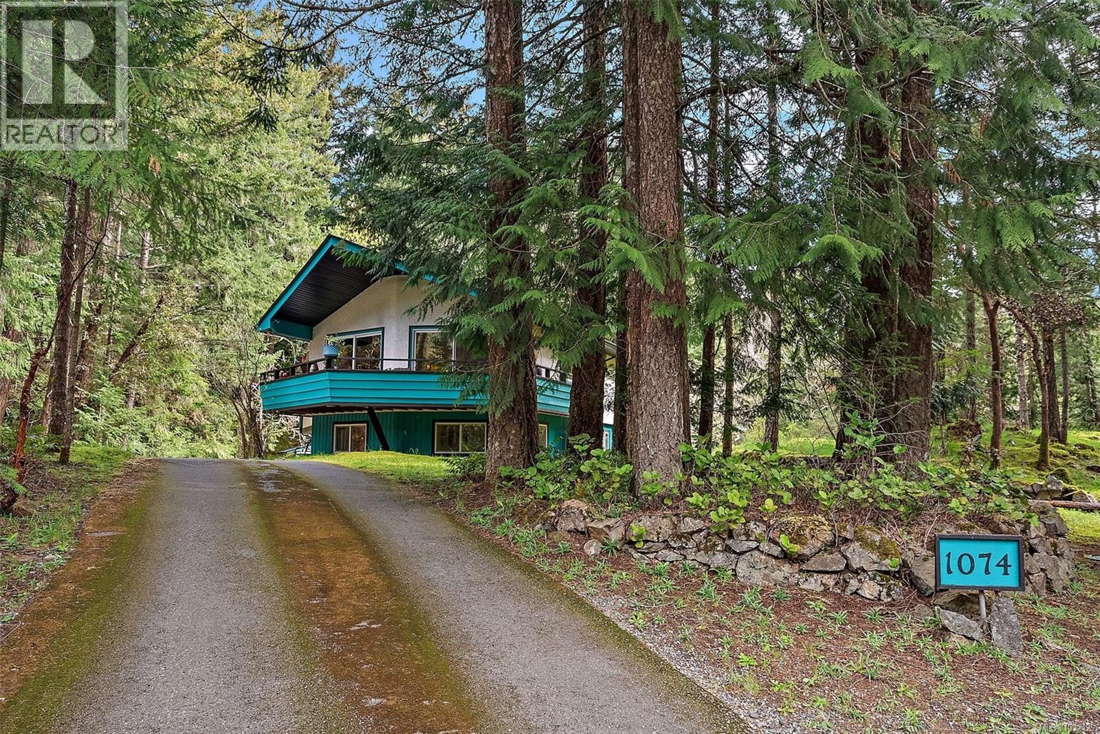 1074 Glen Forest Way, Metchosin
