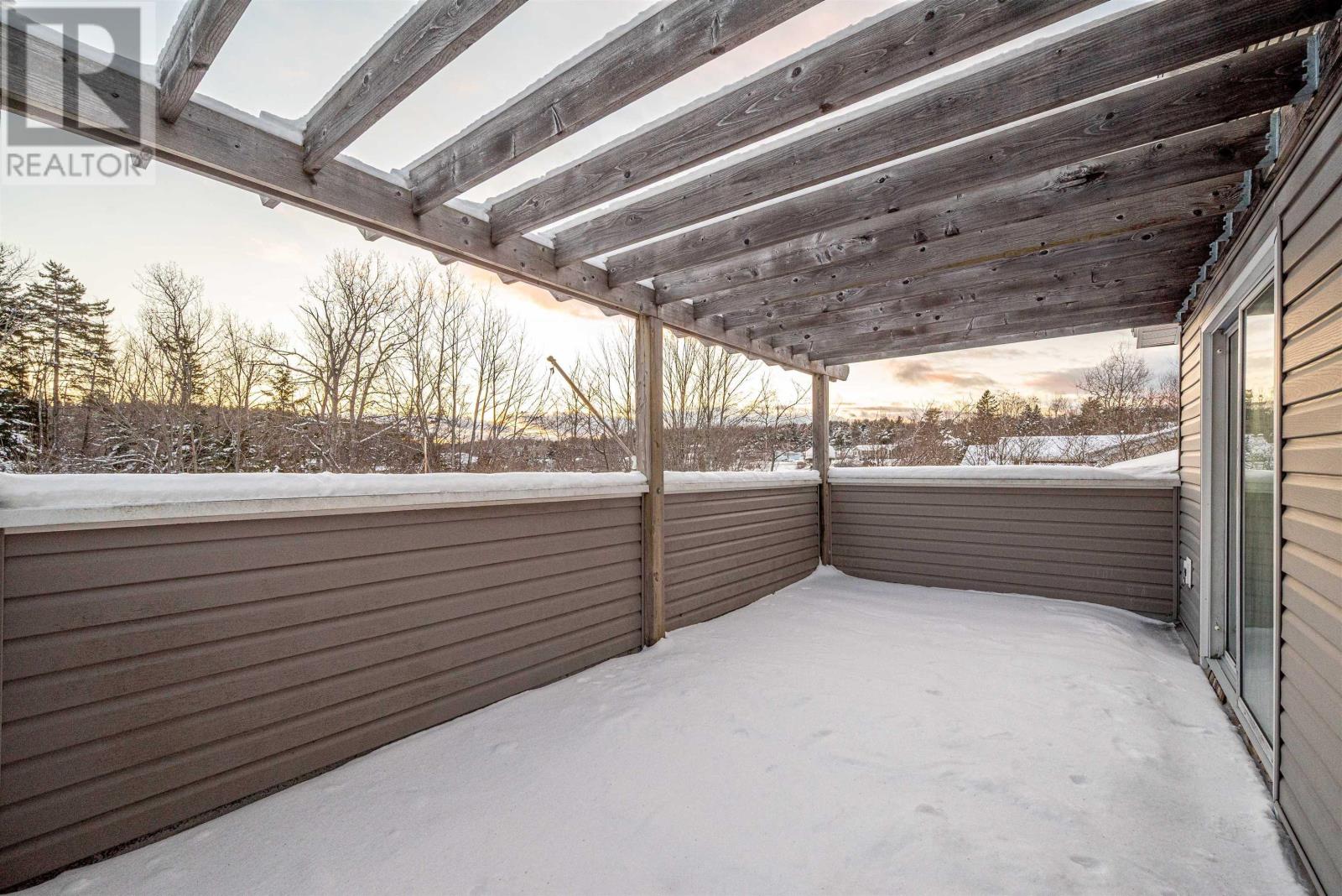 27 GROVE AVENUE - 38