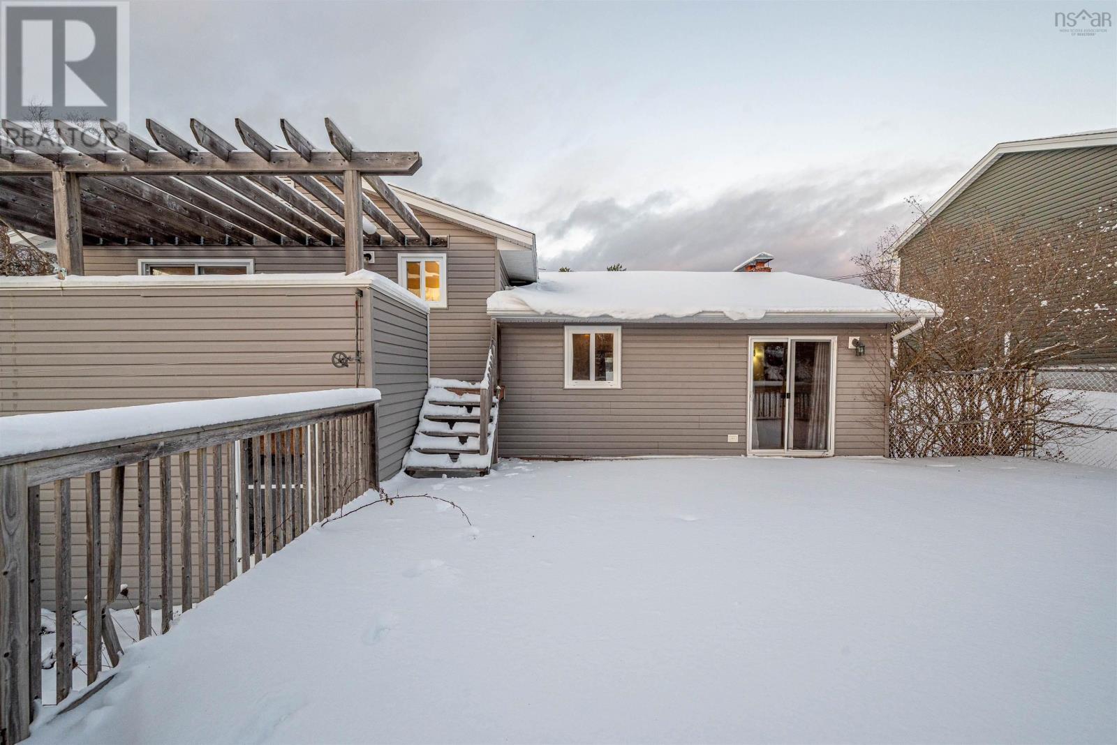 27 GROVE AVENUE - 45