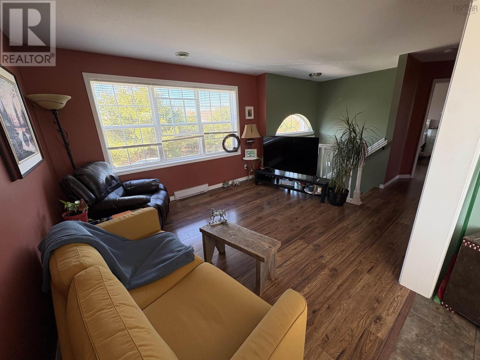 Property 9 of 41 of 579 Highway 1