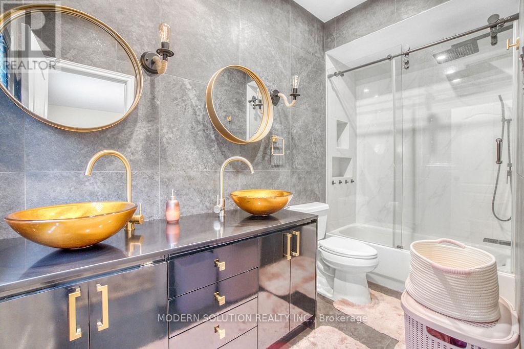 119 BLACKTHORN DRIVE - 24