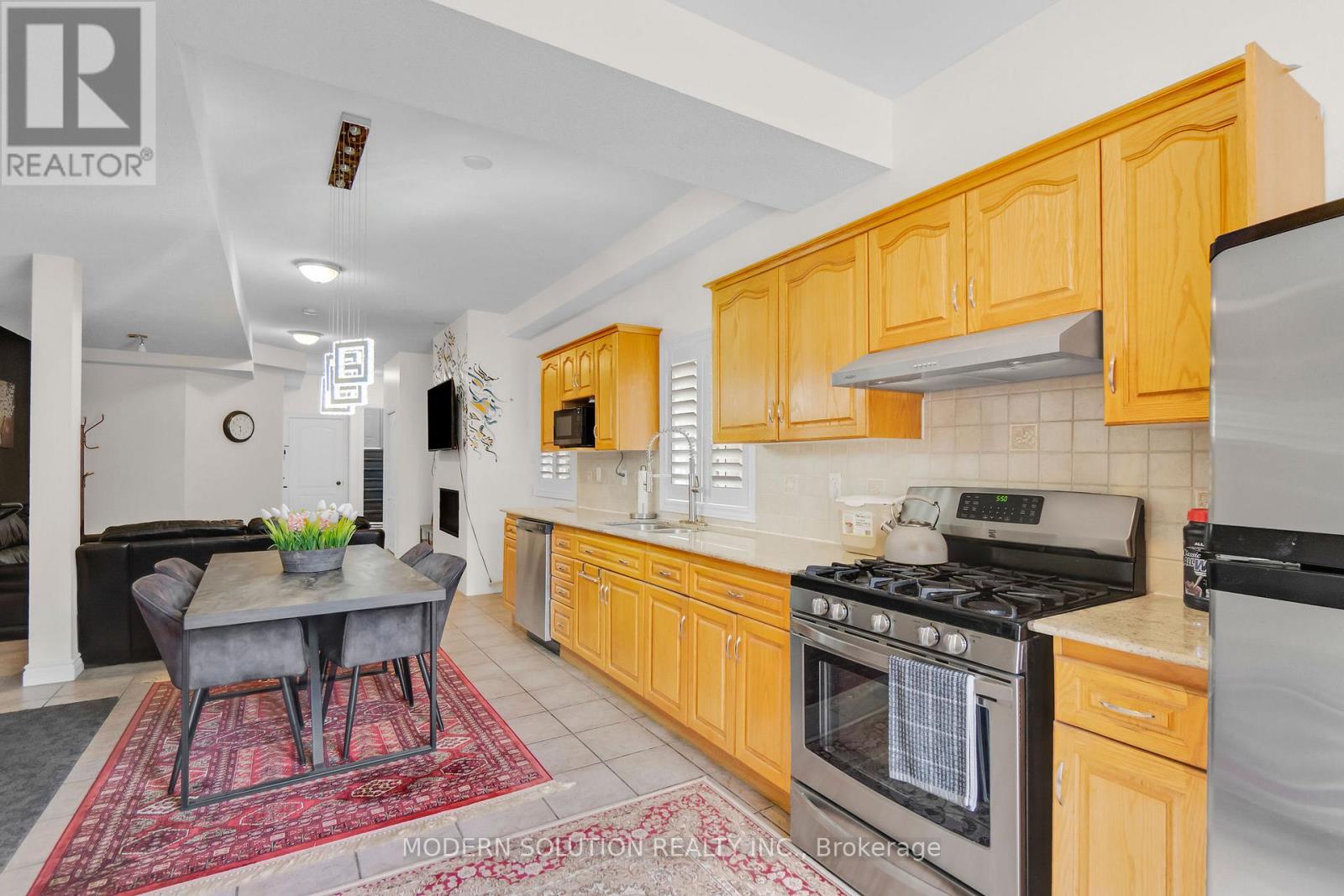 119 BLACKTHORN DRIVE - 34